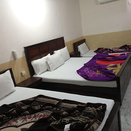 רוואלפינדי Hotel Khursheed Palace מראה חיצוני תמונה